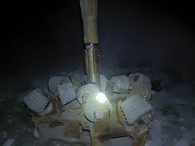 西寧鉛鋅礦溜渣井換2米大鉆頭